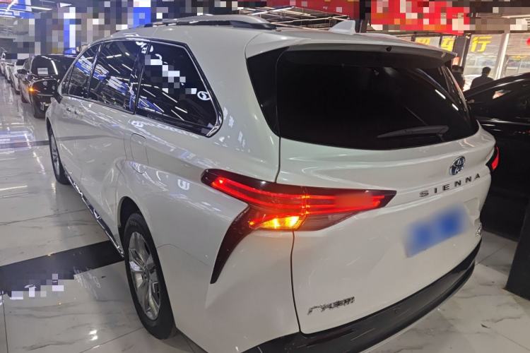 Used Toyota Sienna 2021 2.5L Hybrid Ultimate Edition