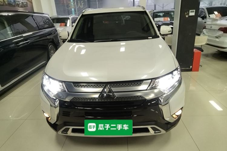 Used Mitsubishi Outlander 2020 2.4L 4x4 Zhi Xiang Edition 7-Seater
