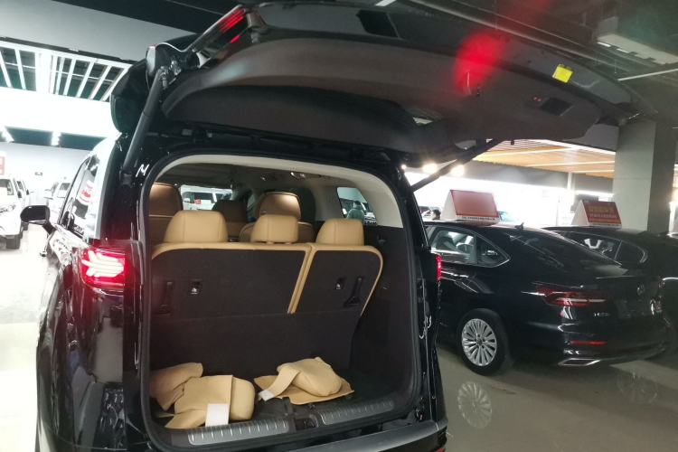 Used Denza D9 2024 DM-i 1050 Luxury Model