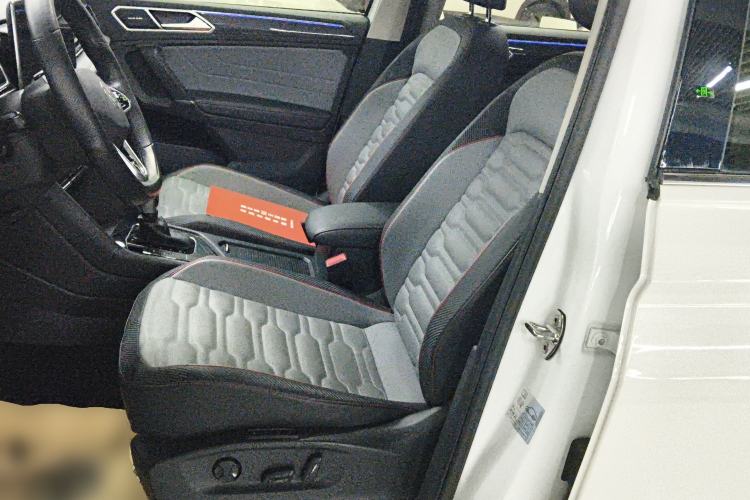 Used Volkswagen Tiguan L 2023 Restyled 330TSI Automatic Two-Wheel Drive R-Line Flagship Edition
