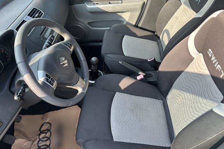 Used Suzuki Swift 2013 1.5L Manual Sport Edition
