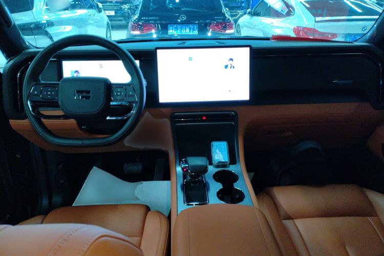 Used  01 2023 Deluxe 6-Seater Version