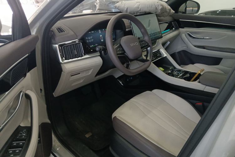 Used BYD Song PLUS New Energy 2025 EV Intelligent Driving Version 520km Premium Model
