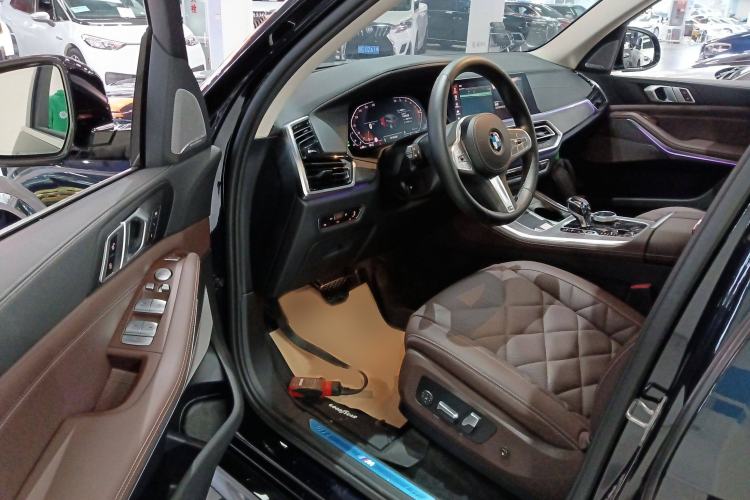 Used BMW X5 2022 Restyled xDrive 30Li Luxury Version M Sport Package
