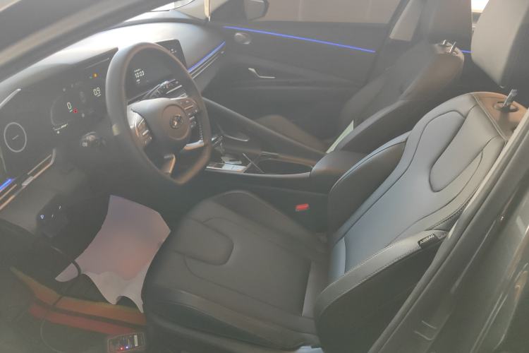 Used Hyundai Elantra 2023 1.5L CVT LUX Prestige Edition