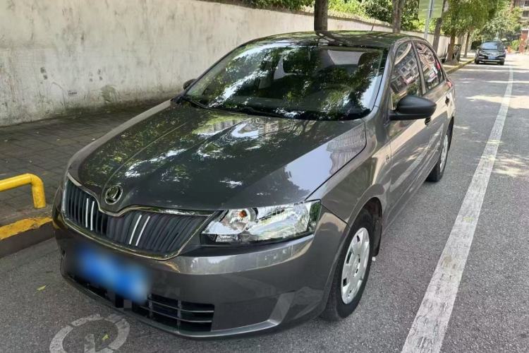 Used Skoda Rapid 2016 1.6L Manual Front-Wheel-Drive Version
