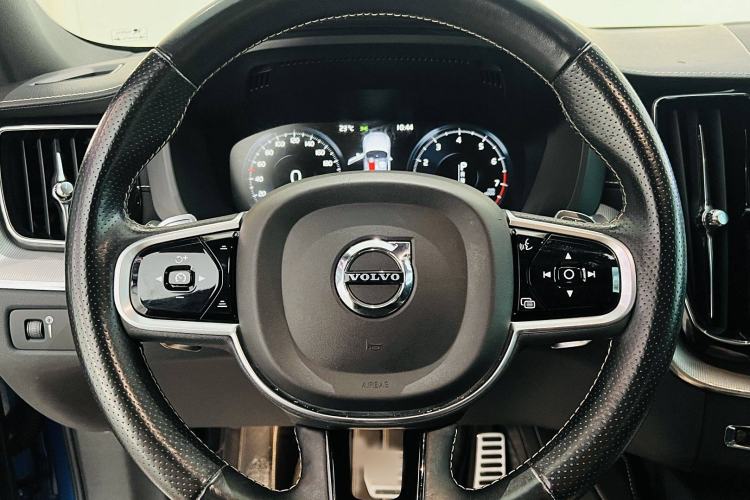 Used Volvo XC60 2018 T5 4x4 Zhiya Sport Edition
