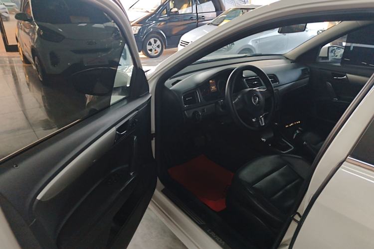 Used Volkswagen Lavida 2013 Restyled Classic 1.6L Automatic Comfort Edition