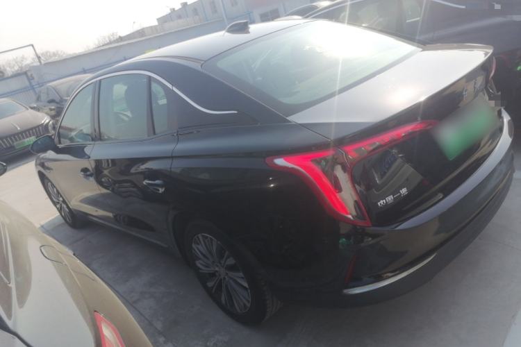 Used Hongqi E-QM5 2022 431 km Charge & Enjoy Edition
