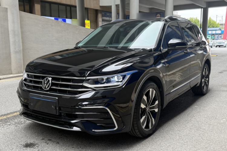 Used Volkswagen Tiguan L 2023 330TSI Automatic Two-Wheel Drive R-Line Enjoyment Edition
