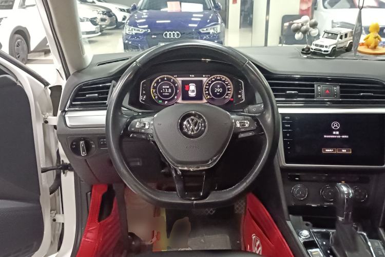 Used Volkswagen Lamando 2021 Facelift 280TSI DSG Comfort Edition (Manual Air Conditioning)