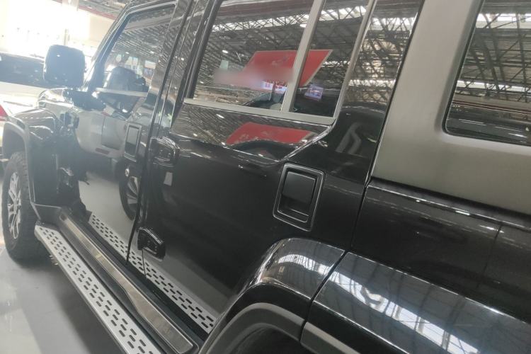 Used  BJ40 2020 2.0T Automatic Four-Wheel Drive Urban Hunter Edition Chivalrous Type
