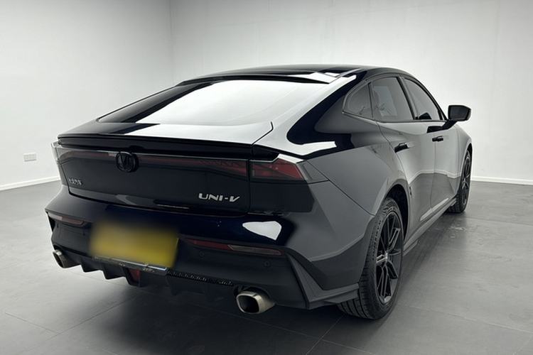 Used Changan UNI-V 2022 1.5T Prestige Version