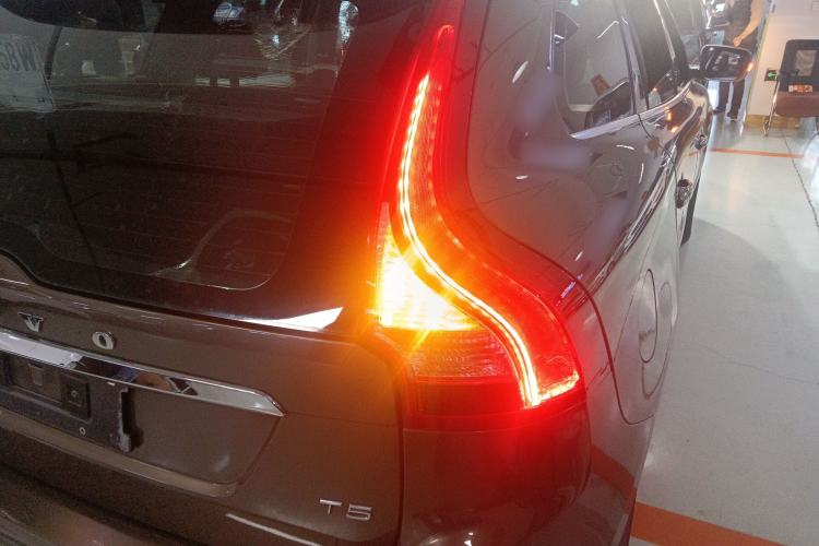 Used Volvo XC60 2015 T5 Smart Upgrade Model
