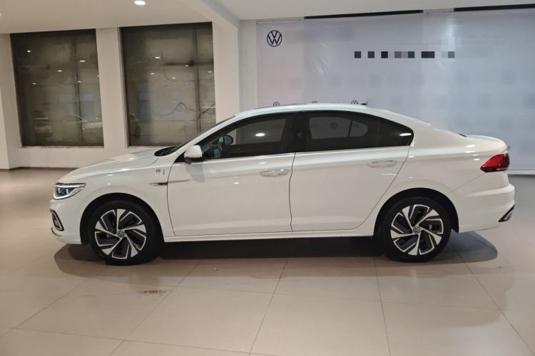 Used Volkswagen Bora 2023 300TSI DSG Prestige Edition
