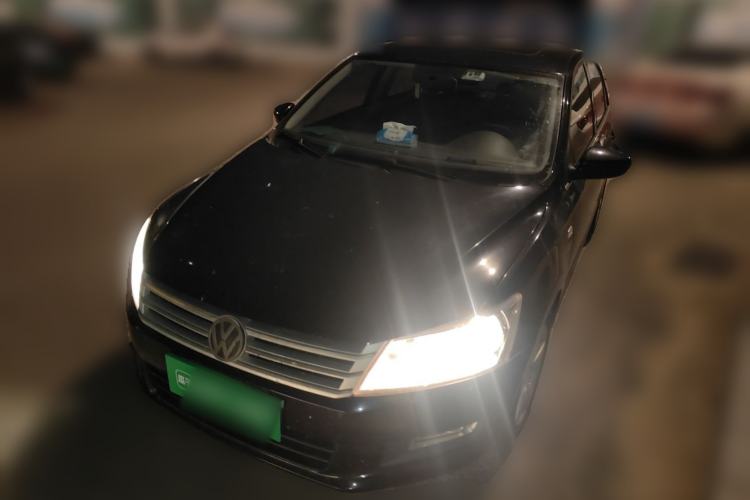 Used Volkswagen Santana 2015 1.6L Manual Comfort Edition
