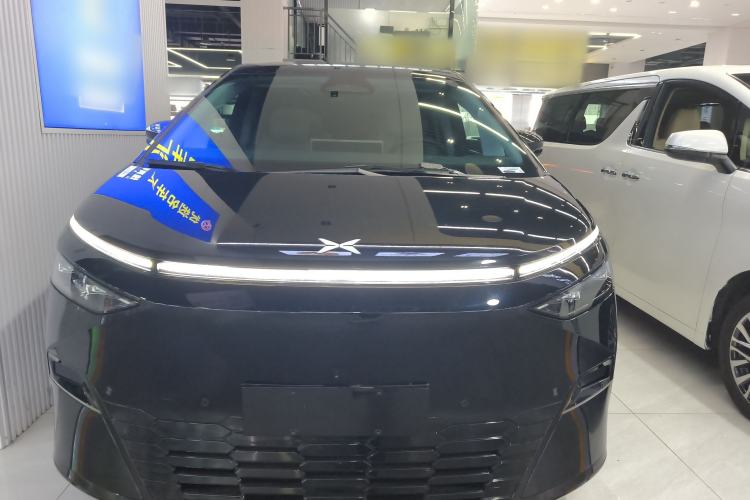 Used XPeng X9 2024 702 Ultra-Long Range Max
