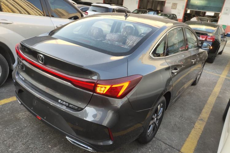 Used Changan Eado 2025 PLUS 1.4T Dual-Clutch High-Energy Version
