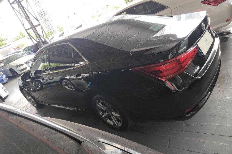 Used Toyota Crown 2015 2.0T Fashion Edition
