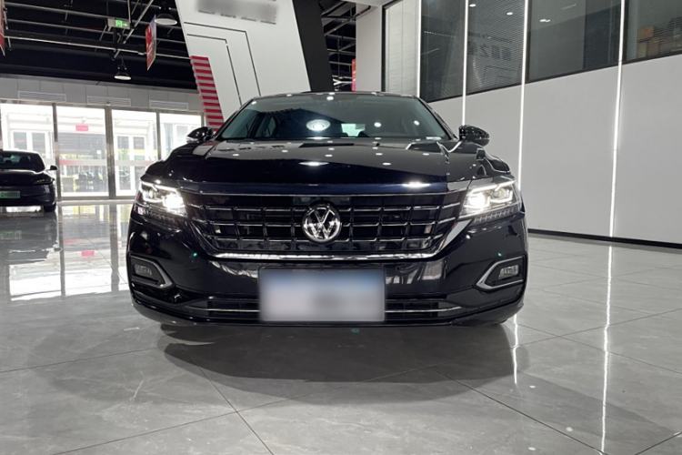 Used Volkswagen Passat 2020 330TSI Luxury Edition China VI
