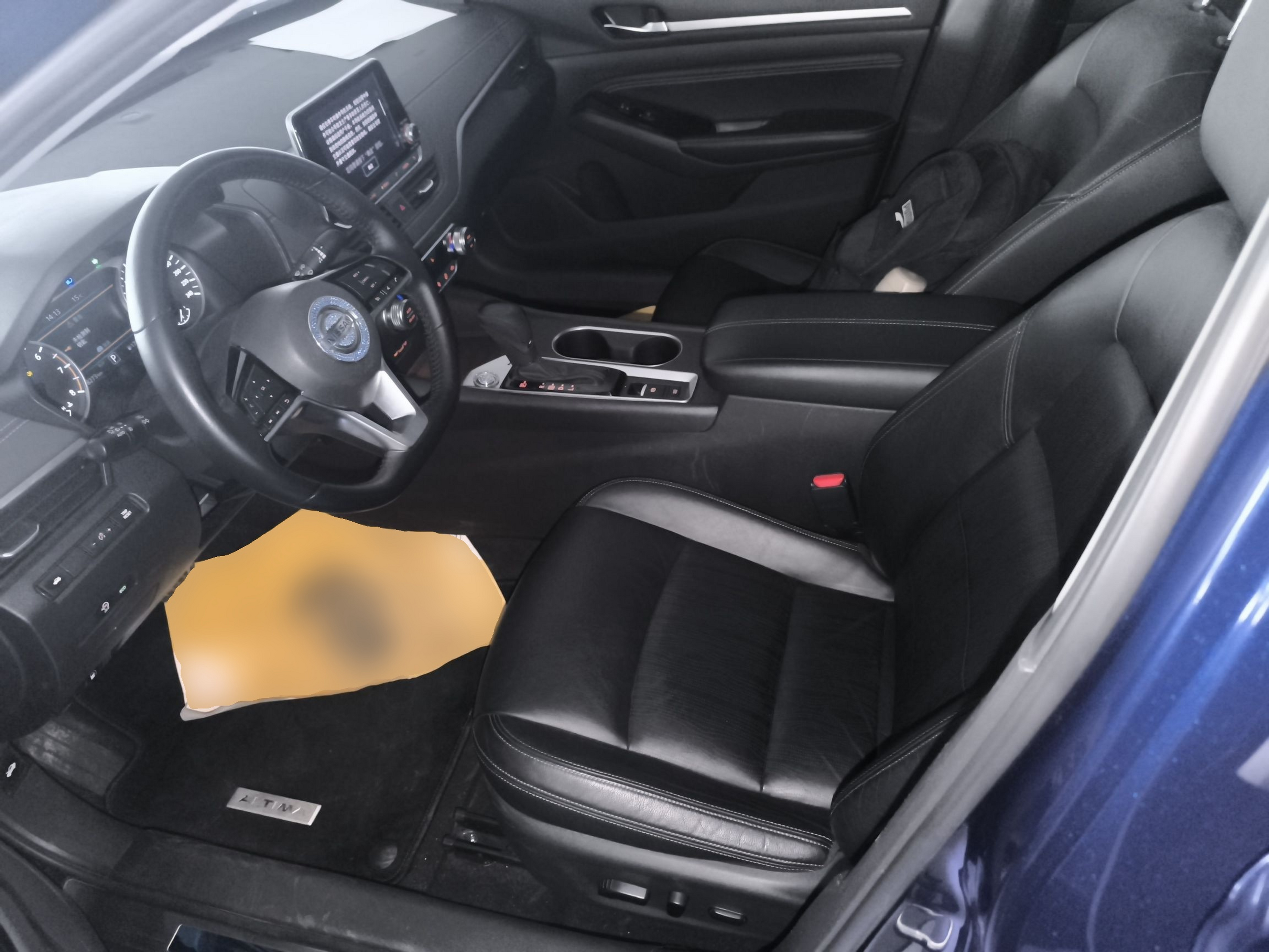 Переднее сиденье в автомобиле