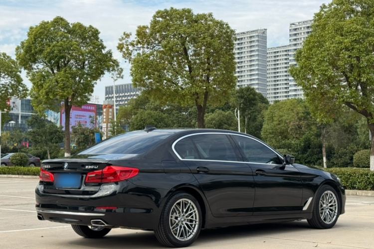 Used BMW 5 Series 2019 Facelifted 530Li Leading Edition Luxury Package
