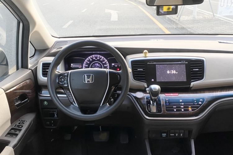 Used Honda Odyssey 2015 Revised Version 2.4L Comfort Edition