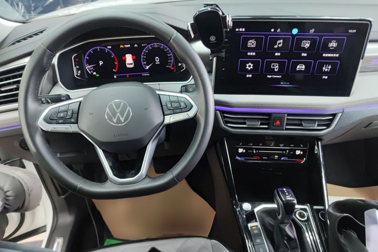 Used Volkswagen Tayron 2024 330TSI Two-Wheel Drive R-Line High-Energy Version
