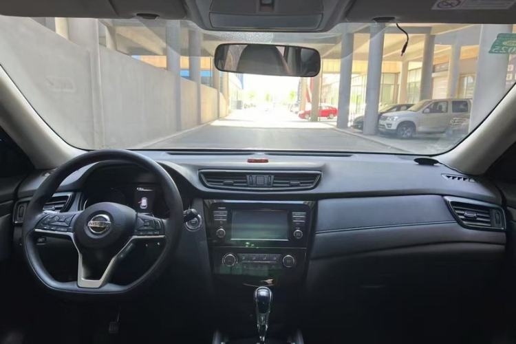 Used Nissan X-Trail 2017 2.0L CVT 7-Seater Comfort Edition 2WD
