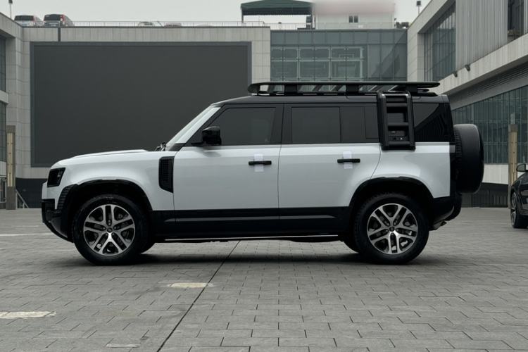 Used Land Rover Defender 2022 110 P400 Dark Edition