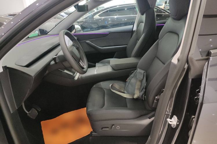 Used Tesla Model Y 2025 Rear-Wheel Drive First Edition