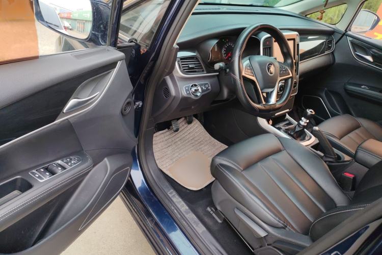 Used BYD Song MAX 2017 1.5T Manual Smart Connect Luxury 7-Seater