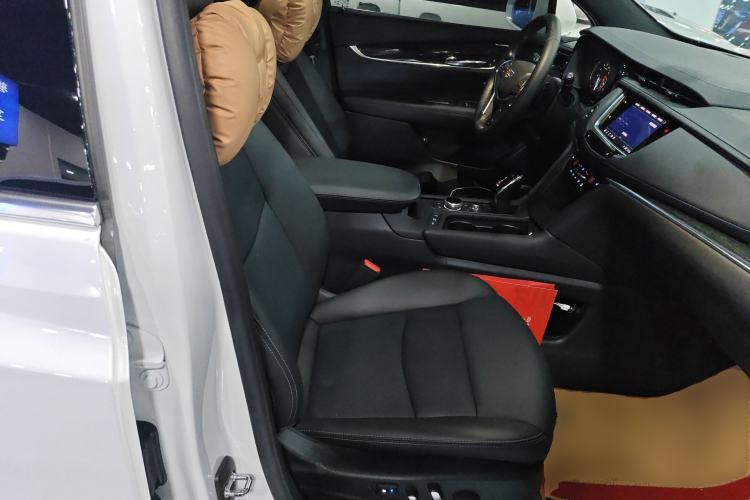 Used Cadillac XT5 2022 2.0T Two-Wheel Drive Luxury Version