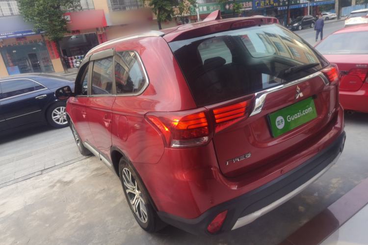 Used Mitsubishi Outlander 2018 2.0L Two-Wheel Drive Glory Edition 5 Seats
