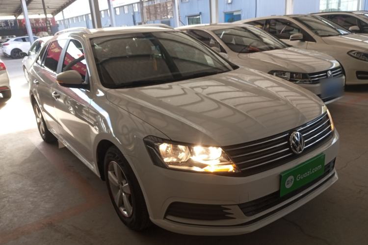 Used Volkswagen Gran Lavida 2015 1.6L Automatic Fashion Edition
