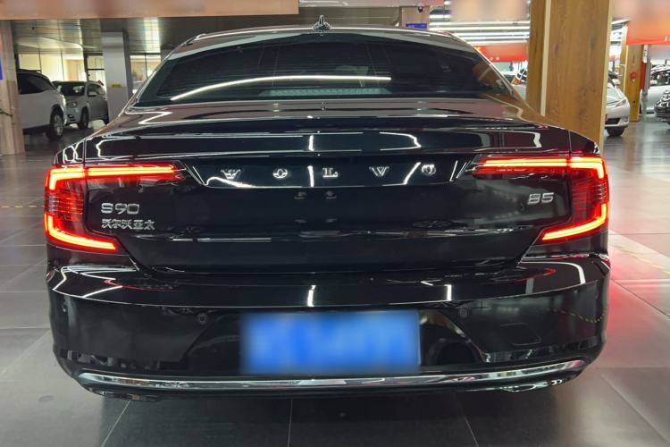 Used Volvo S90 2024 B5 Zhiyi Luxury Edition
