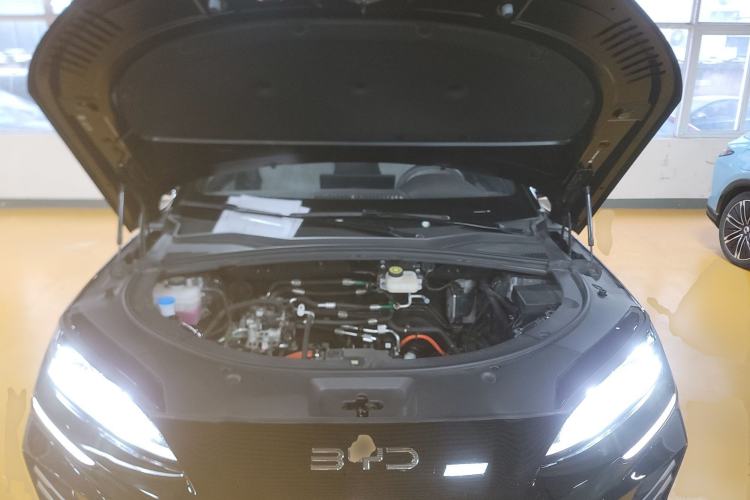 Used BYD Song PLUS New Energy 2025 EV Intelligent Driving Version 520km Premium Model
