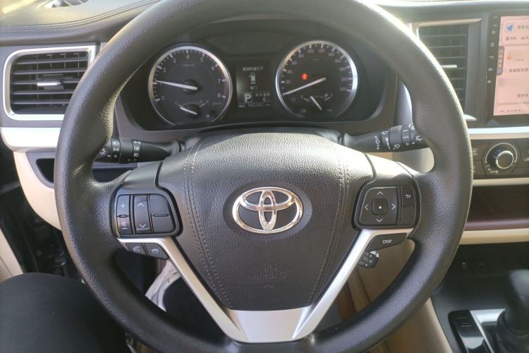 Used Toyota Highlander 2015 2.0T Two-Wheel Drive Elite Edition 7 Seats
