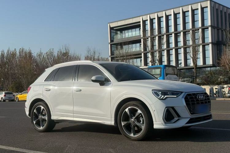 Used Audi Q3 2022 35 TFSI Fashion Dynamic Model
