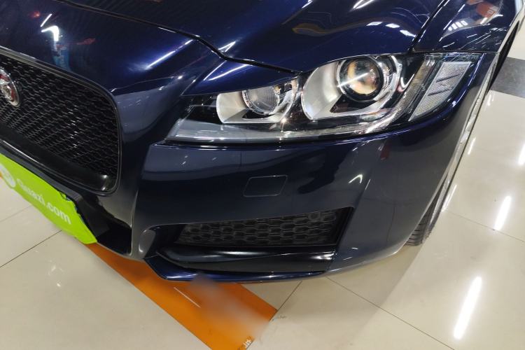 Used Jaguar XFL 2020 XFL 2.0T P200 Two-Wheel-Drive Rally Flag Edition
