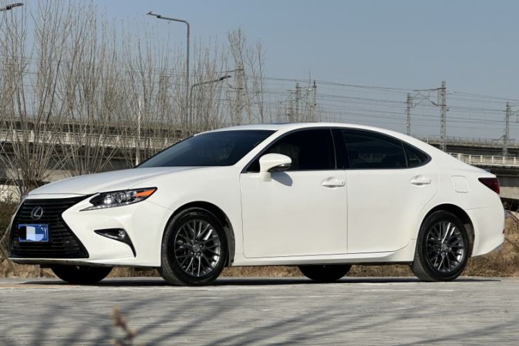 Used Lexus ES 2017 200 30th Anniversary Edition
