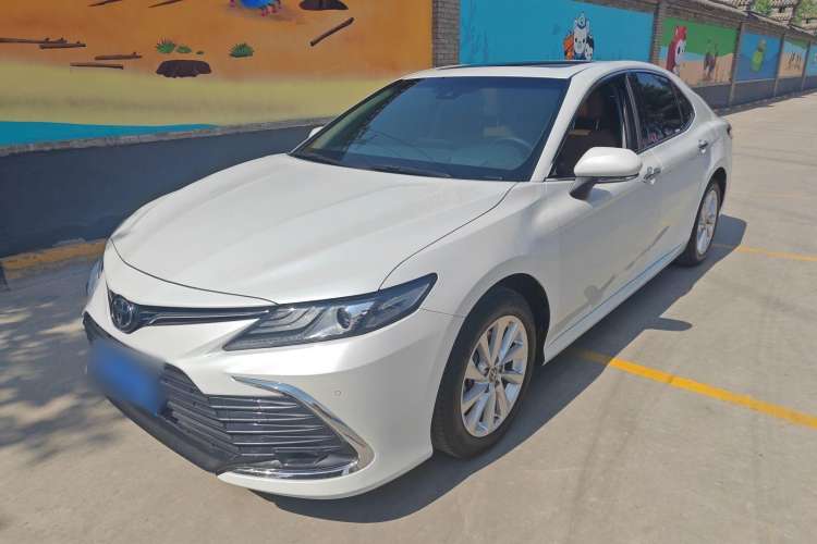 Used Toyota Camry 2021 2.0G Luxury Edition
