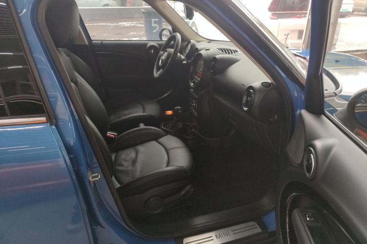 Used  Countryman 2014 1.6L COOPER Fun
