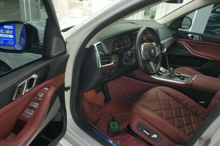 Used BMW X5 2022 Restyled xDrive 30Li Luxury Version M Sport Package
