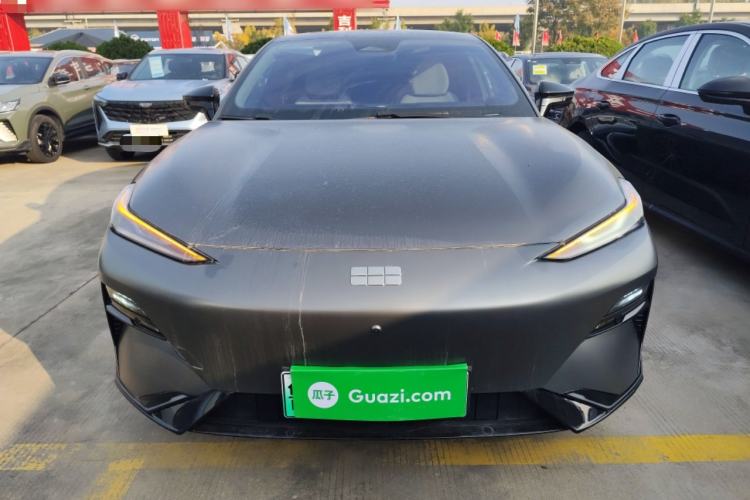 Used  E8 2024 620 km All-Wheel-Drive Dragon Edition
