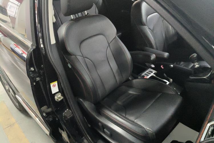 Used Haval H6 2014 Sport Version 1.5T Manual Two-Wheel Drive Elite Edition
