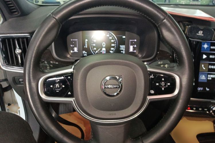 Used Volvo S90 2018 T5 Zhiyuan Edition
