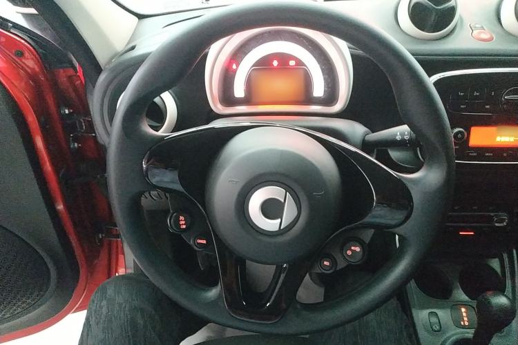 Used  forfour 2016 1.0L 52 kW Dynamic Edition
