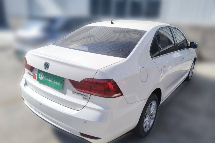 Used Volkswagen Santana 2016 1.6L Manual Comfort Edition
