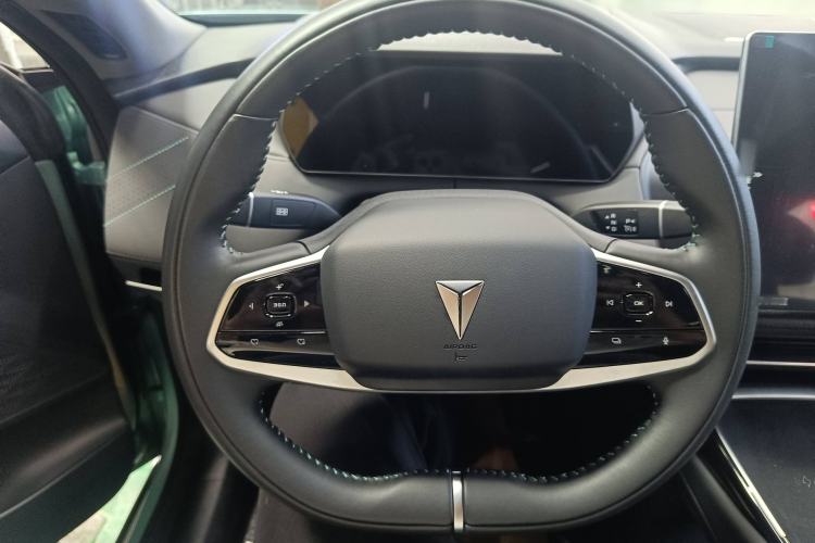 Used  SL03 2023 200Max Range-Extended Version
